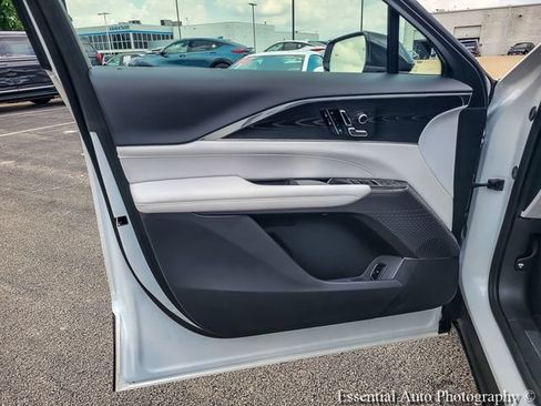Certified 2024 Cadillac Lyriq Sport w/ LPO, Floor Liner Package AWD/4WD image 31
