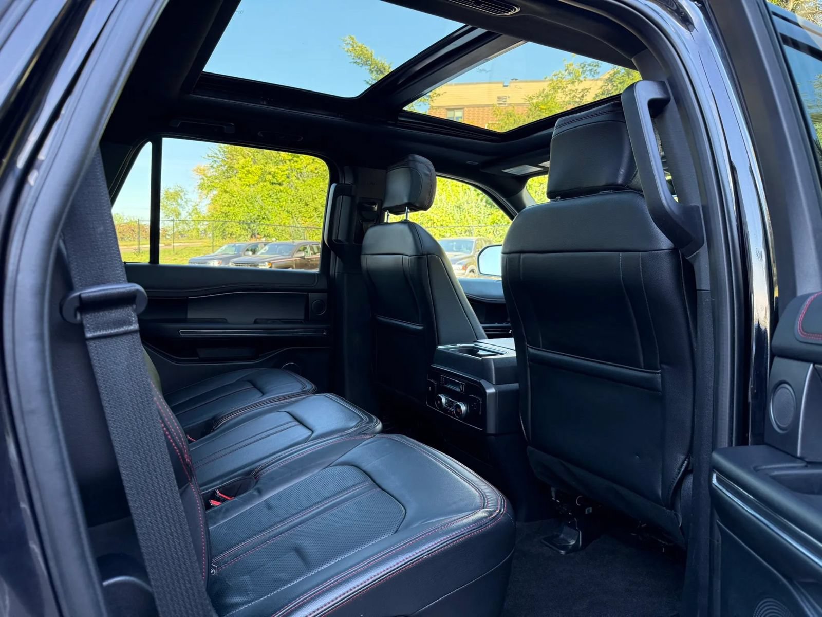 Used 2020 Ford Expedition Limited w/ Equipment Group 303A AWD/4WD image 13
