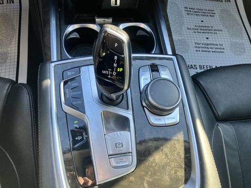 Used 2016 BMW 750i xDrive image 20