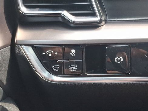 Used 2023 Kia Sportage EX w/ EX Premium Package image 24