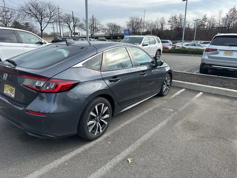 Used 2022 Honda Civic EX-L image 9