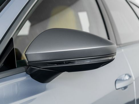 Used 2025 Audi RS 6 performance image 27