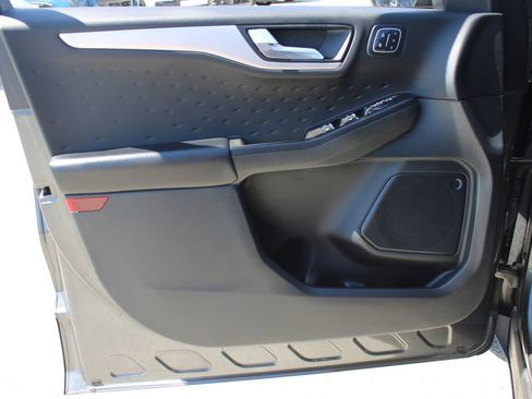 Used 2020 Ford Escape SEL FWD image 9