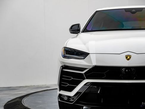 Used 2022 Lamborghini Urus image 31