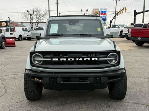 Used 2021 Ford Bronco Outer Banks image 3