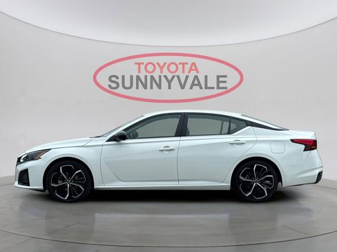 Used 2023 Nissan Altima 2.5 SR image 6