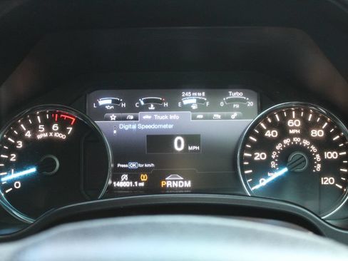 Used 2018 Ford F150 Platinum w/ Equipment Group 701A Luxury AWD/4WD image 9