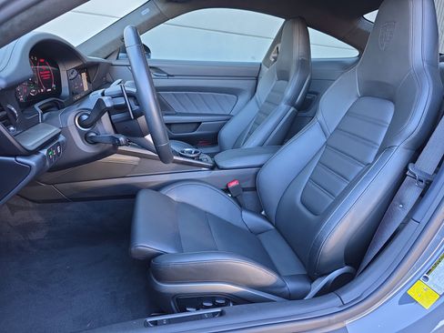 Certified 2025 Porsche 911 Carrera GTS image 5