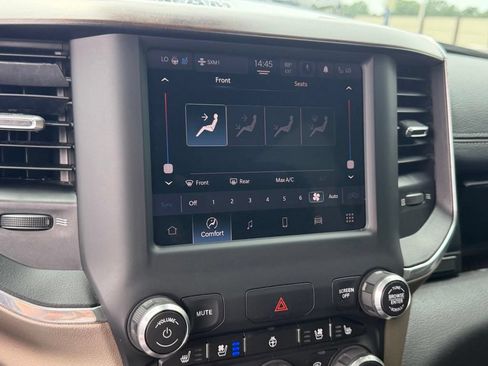 Used 2022 RAM 1500 Laramie AWD/4WD image 22