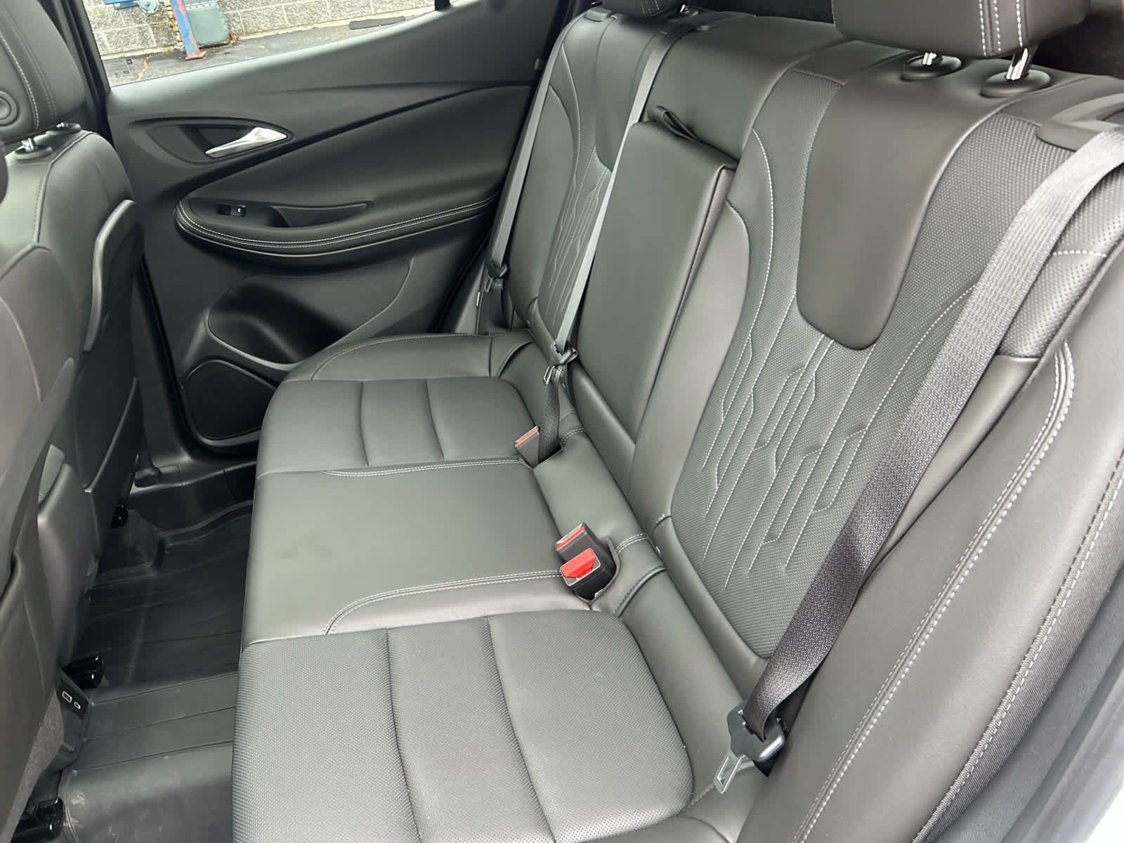 Used 2024 Buick Encore GX Avenir w/ Avenir Technology Package AWD/4WD image 25