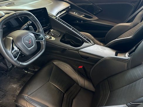Used 2024 Chevrolet Corvette Stingray Preferred Conv w/ Stealth Interior Trim Package RWD image 10