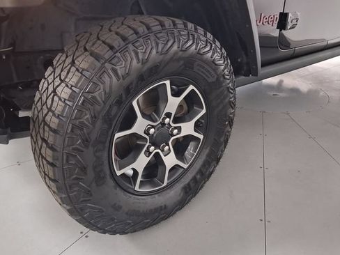 Used 2018 Jeep Wrangler Unlimited Rubicon AWD/4WD image 9