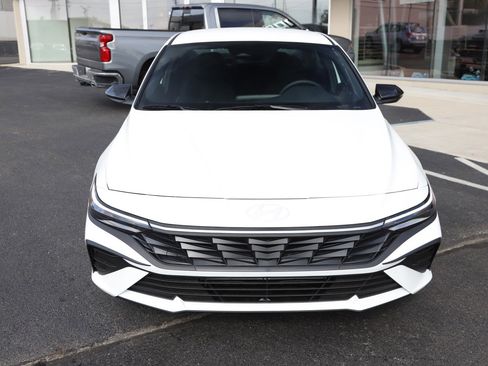 New 2025 Hyundai Elantra Sport image 9