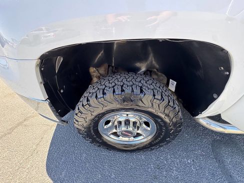 Used 2009 GMC Sierra 2500 SLE w/ SLE Preferred Package RWD image 32