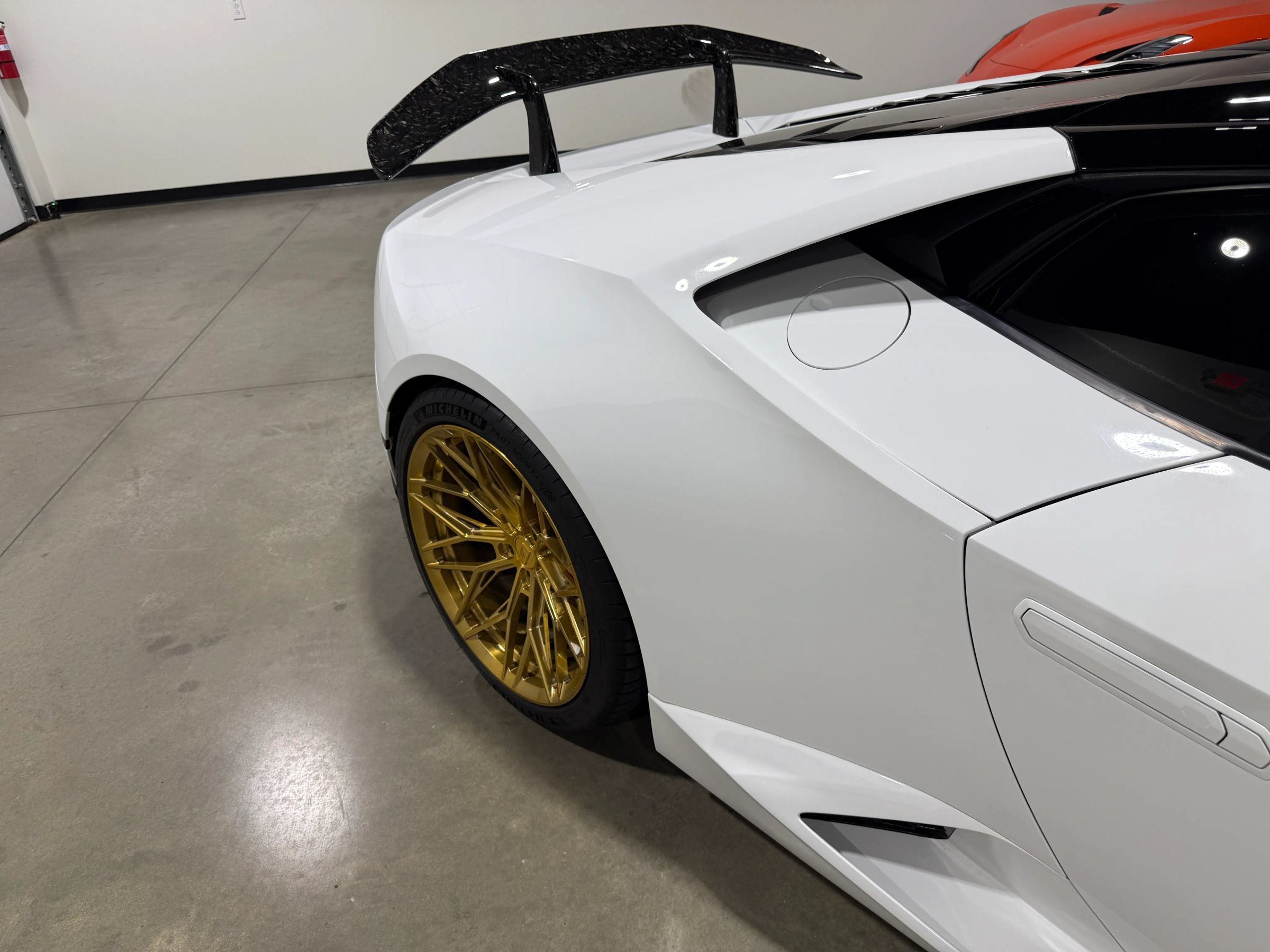 Used 2017 Lamborghini Huracan LP 580-2 RWD image 15