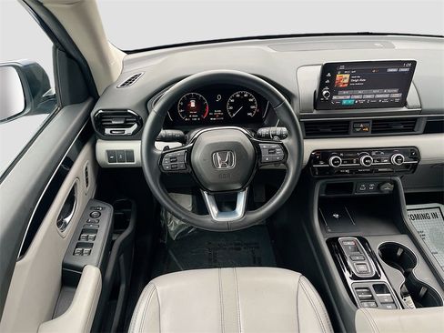 Used 2025 Honda Pilot EX-L image 22