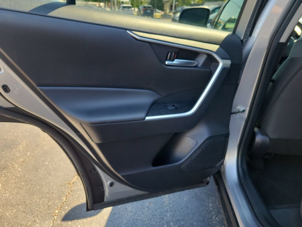 Used 2024 Toyota RAV4 XLE FWD image 18