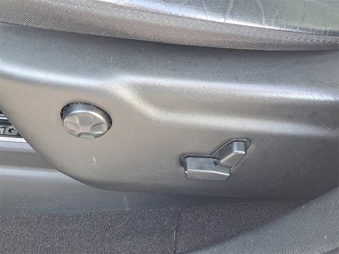 Used 2019 Jeep Grand Cherokee Limited image 6