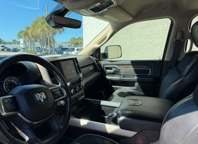 Used 2021 RAM 2500 Laramie AWD/4WD image 2