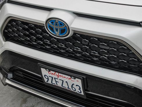 Used 2024 Toyota RAV4 XSE w/ Weather Package AWD/4WD image 7
