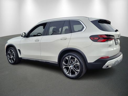 New 2026 BMW X5 sDrive40i image 5