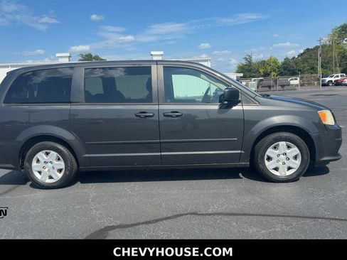 Used 2012 Dodge Grand Caravan SE FWD image 2