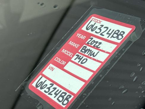 Certified 2022 BMW 740i xDrive 740i xDrive w/ M Sport Package image 17