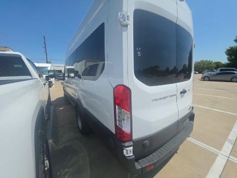 Used 2024 Ford Transit 350 XLT RWD image 4