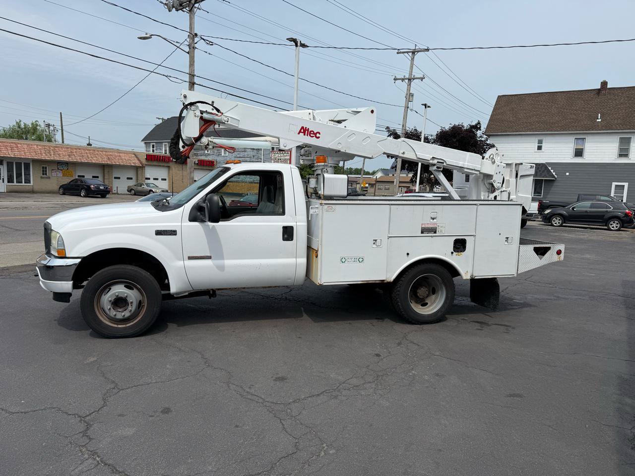 Used 2003 Ford F550 2WD Regular Cab Super Duty image 2