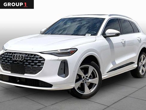 Used 2025 Audi Q5 Premium AWD/4WD image 1