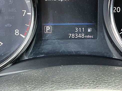 Used 2021 Nissan Rogue Sport SL AWD/4WD image 16