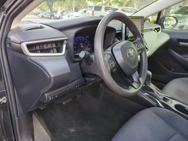 Used 2021 Toyota Corolla LE FWD image 13