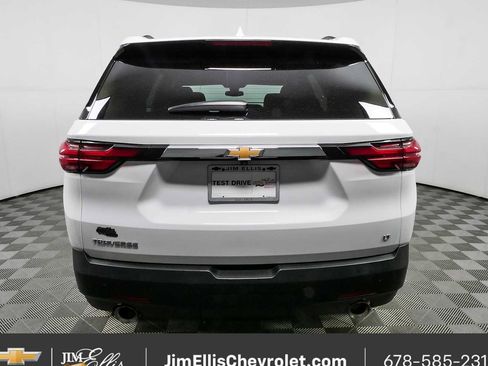 Used 2023 Chevrolet Traverse LT FWD image 28