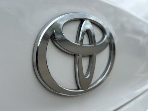 Used 2025 Toyota Camry LE FWD image 7