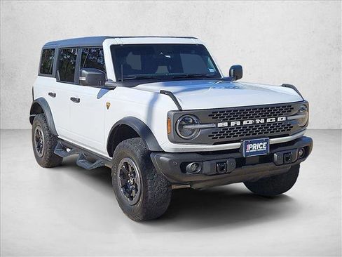 Used 2023 Ford Bronco Badlands image 3