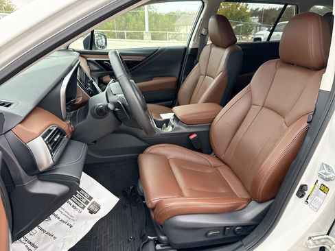 Used 2025 Subaru Outback Touring XT image 13