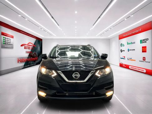 Used 2021 Nissan Rogue Sport SV AWD/4WD image 2
