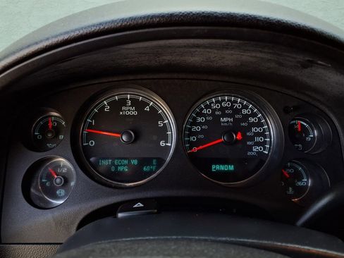 Used 2013 Chevrolet Tahoe LS w/ Convenience Package RWD image 12