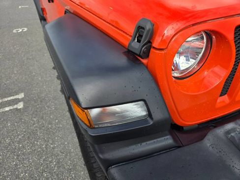 Used 2018 Jeep Wrangler Unlimited Sport S AWD/4WD image 12
