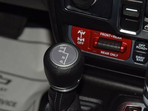 Used 2025 Jeep Wrangler Rubicon w/ XTREMEE 35" Tire Package image 32