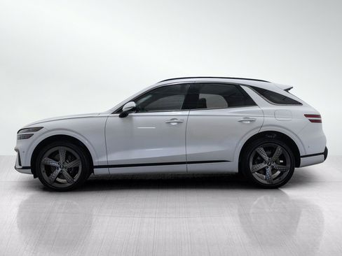 Used 2025 Genesis GV70 2.5T w/ Sport Prestige Package AWD/4WD image 3
