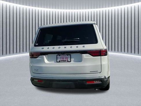Certified 2022 Jeep Wagoneer Series II AWD/4WD image 12