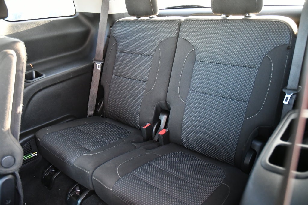 Used 2020 GMC Acadia SLE w/ Driver Convenience Package FWD image 20