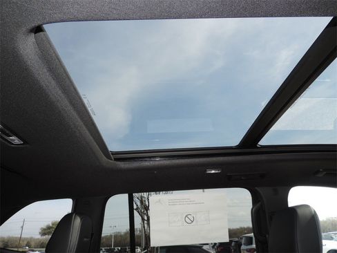 New 2026 Buick Enclave Avenir image 10