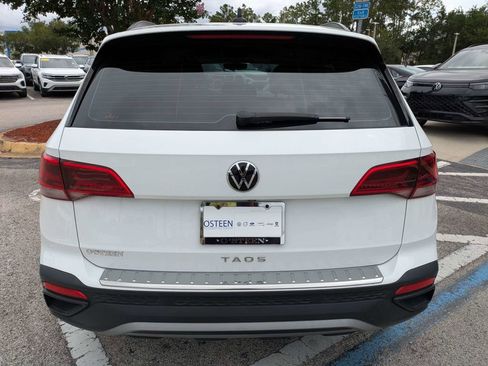 Certified 2023 Volkswagen Taos S FWD image 5