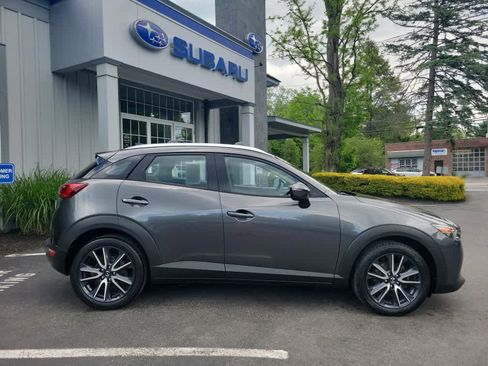 Used 2018 MAZDA CX-3 Touring AWD/4WD image 2