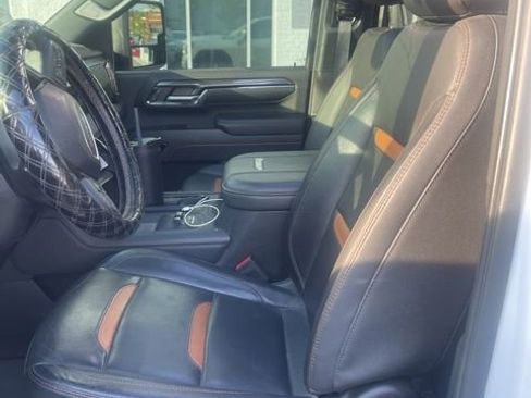 Used 2024 GMC Sierra 2500 AT4 w/ AT4 Premium Plus Package image 9