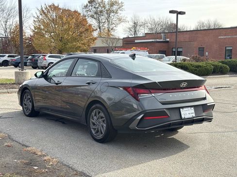 Certified 2024 Hyundai Elantra SEL image 7