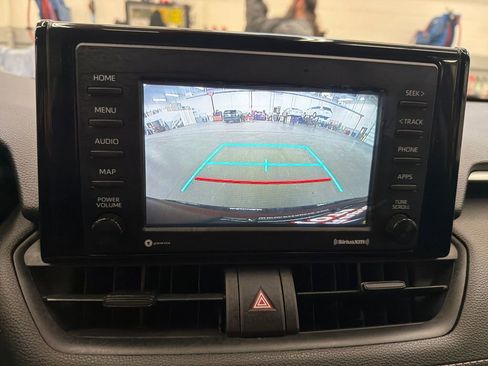 Certified 2021 Toyota RAV4 LE image 19