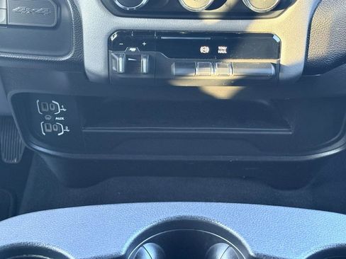 Used 2024 RAM 2500 Big Horn image 18